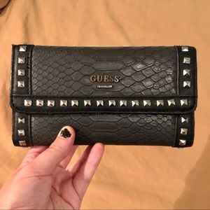 ⭐️SOLD⭐️ Faux Crocodile Skin Guess Wallet